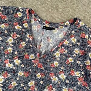 B Collection By Bobeau Top Womens Medium Multicolor Floral V Neck Pleated Cuffed
